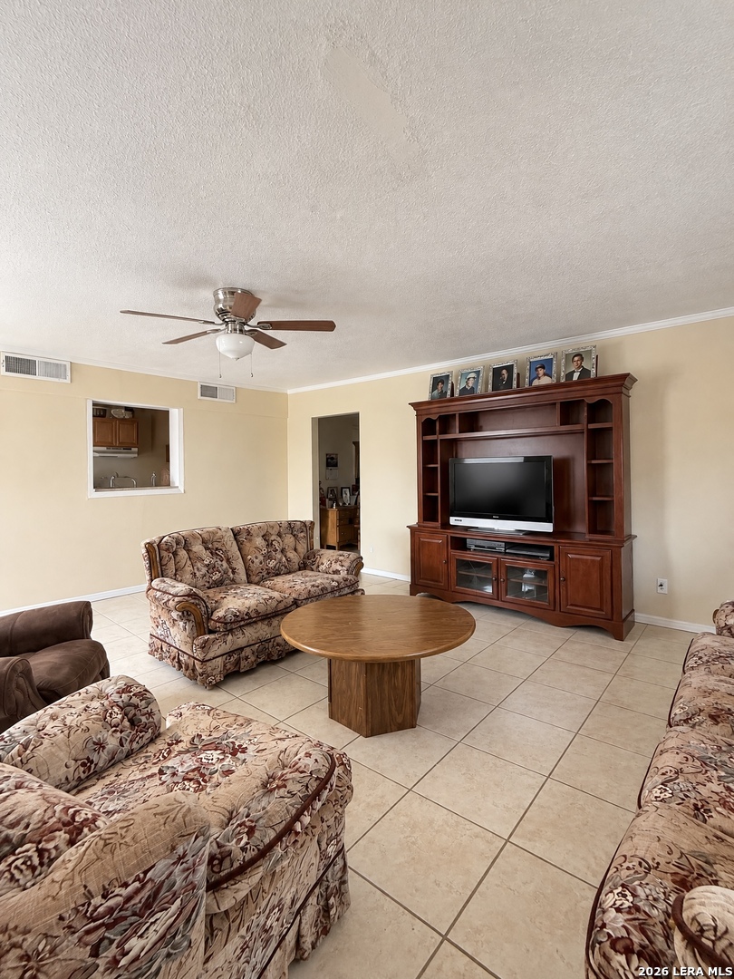 617 Eduardo, El Paso, TX 79821