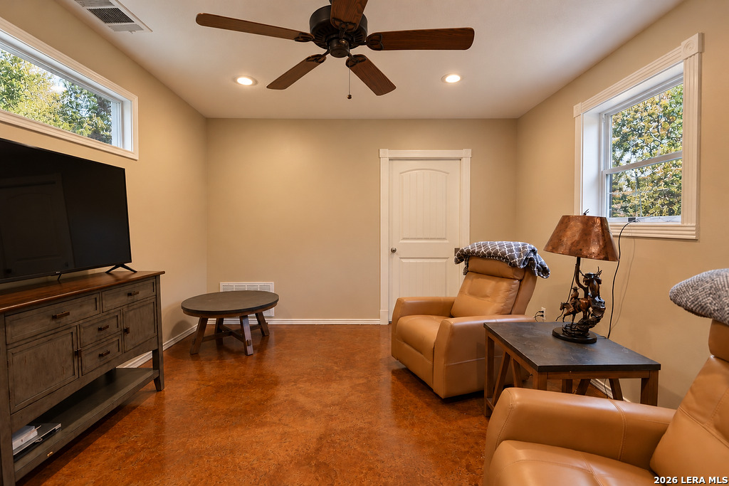 5664 S Us Highway 377, Junction, TX 76849