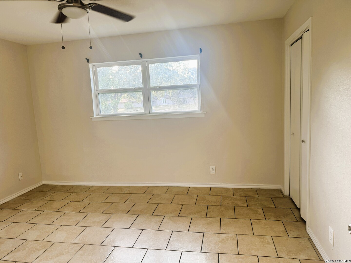 Castle Hills, TX 78213