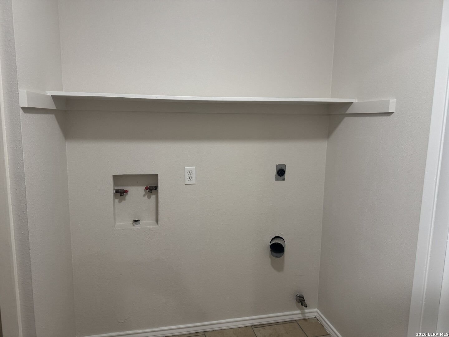 Castle Hills, TX 78213