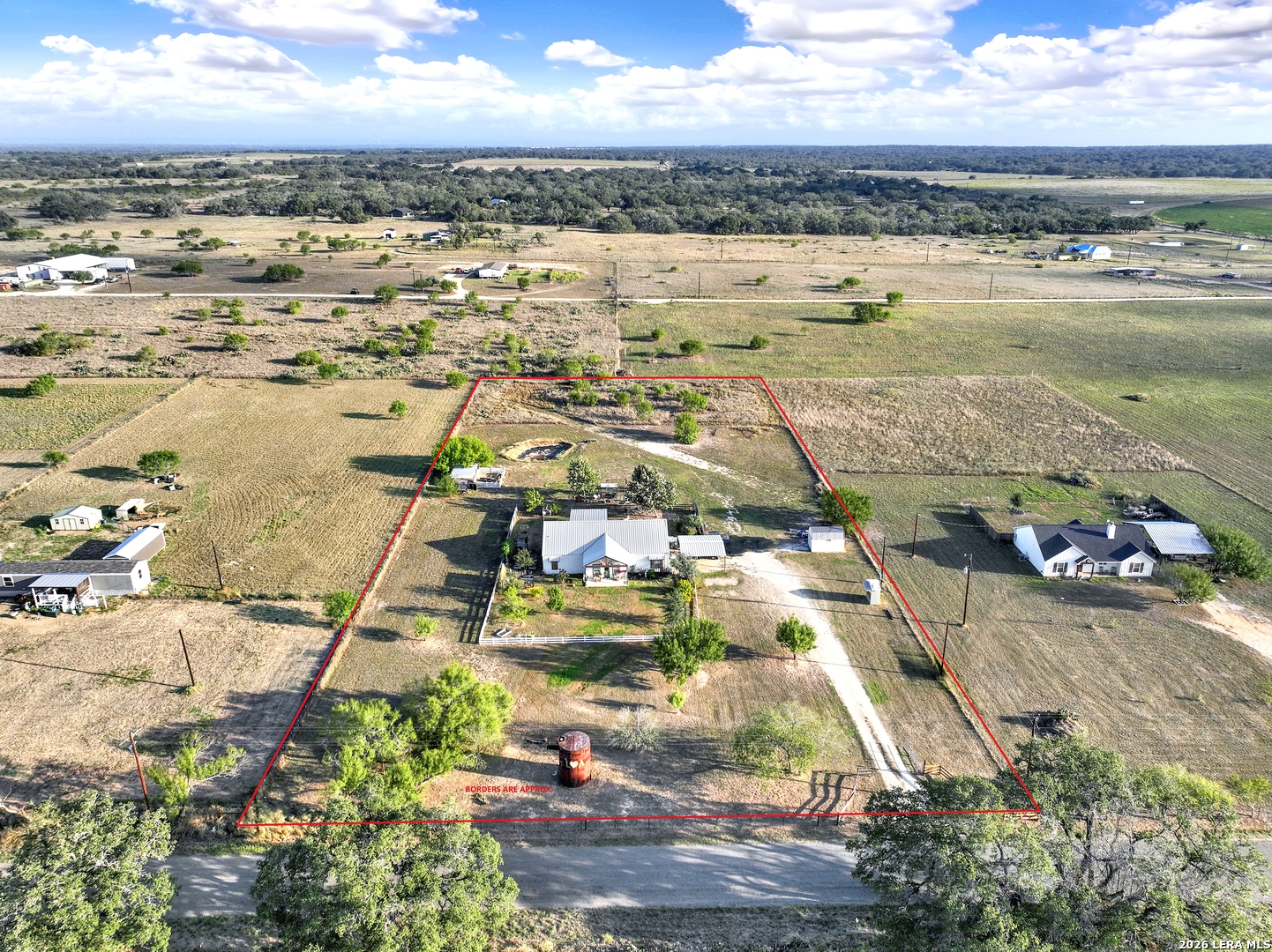 1831 County Road 7711, Devine, TX 78016