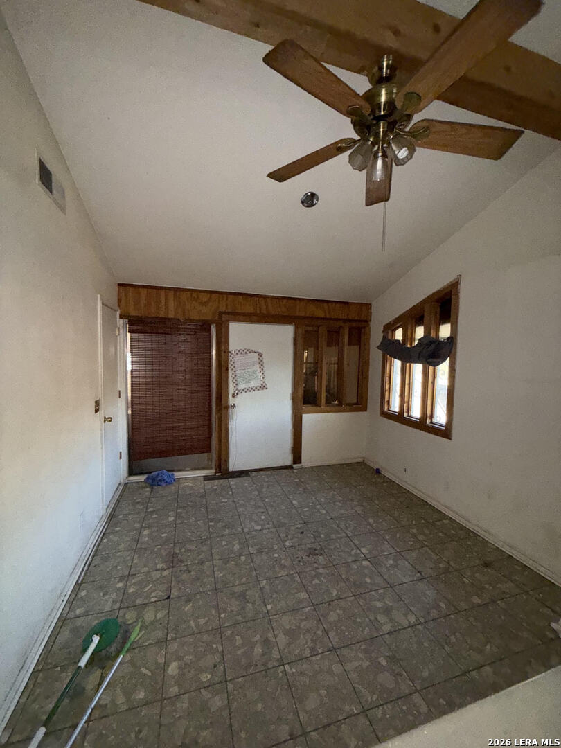 5946 FAIRWOOD ST, San Antonio, TX 78242