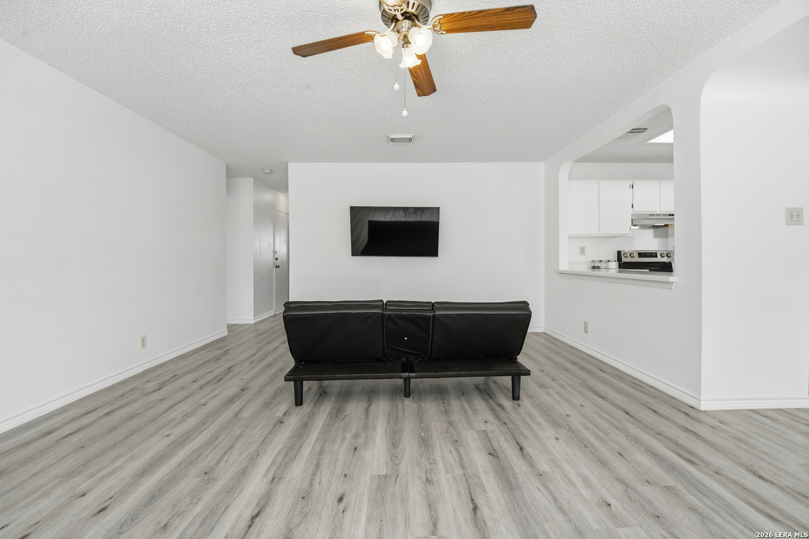 804 Meadow Peak, Converse, TX 78109
