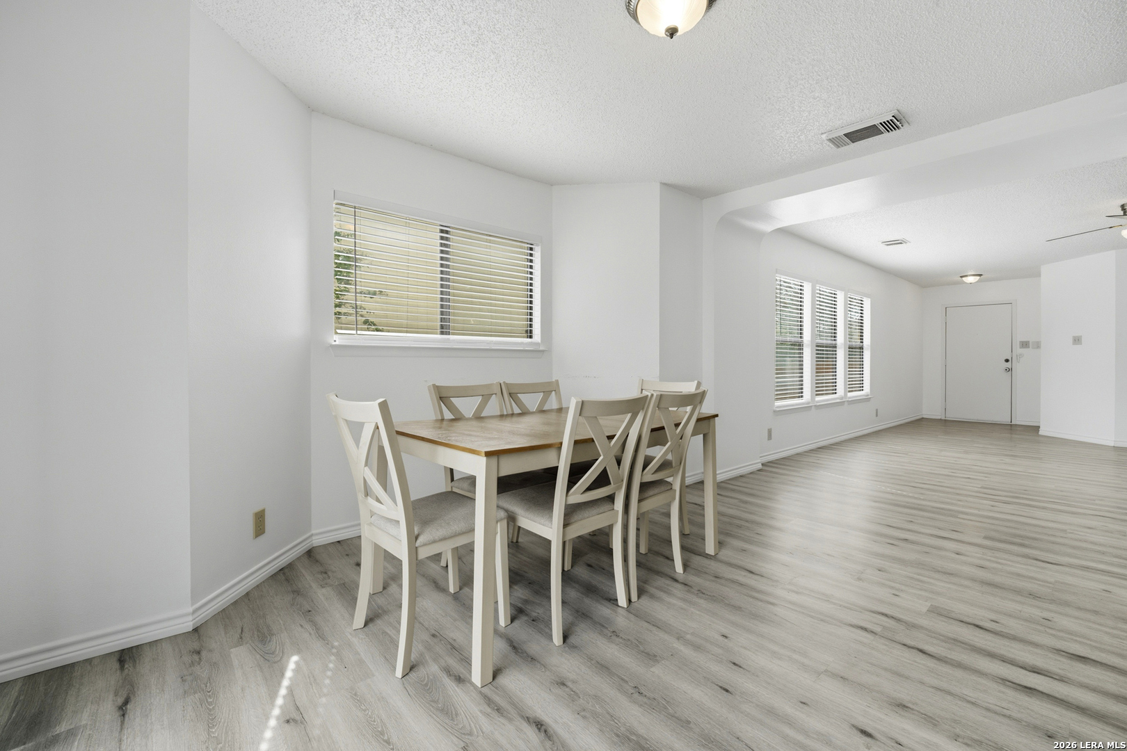 804 Meadow Peak, Converse, TX 78109