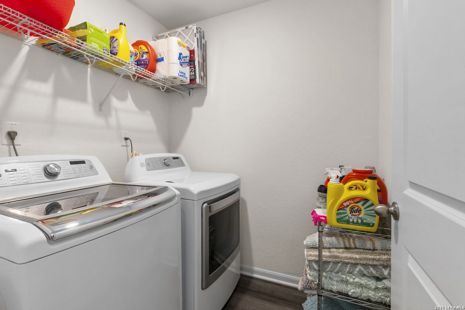 4905 Hallies Garden, St Hedwig, TX 78152