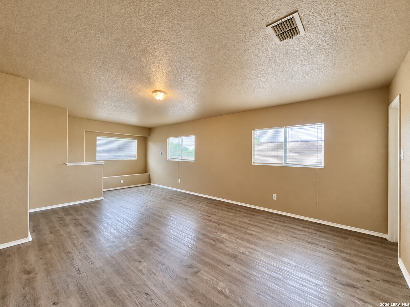 8815 Laguna Falls, San Antonio, TX 78251