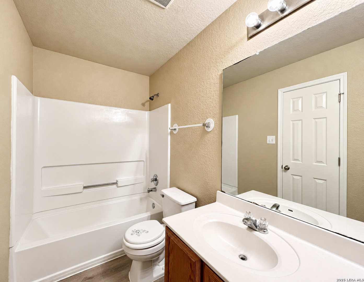 8815 Laguna Falls, San Antonio, TX 78251