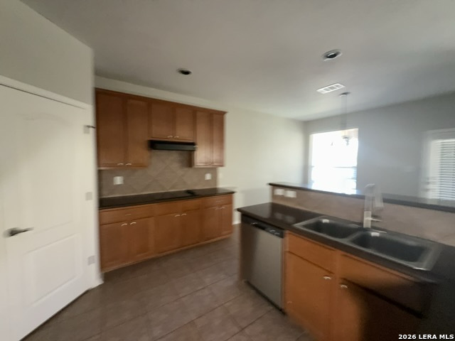 606 SEA HEADRIG DR, Cibolo, TX 78108