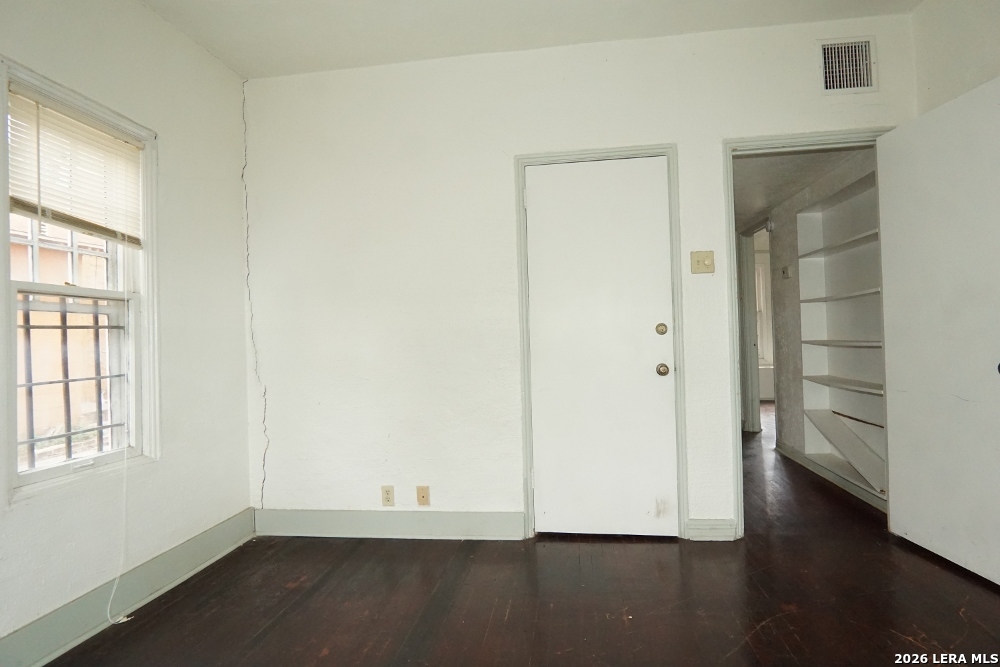 1502 STEVES AVE, San Antonio, TX 78210
