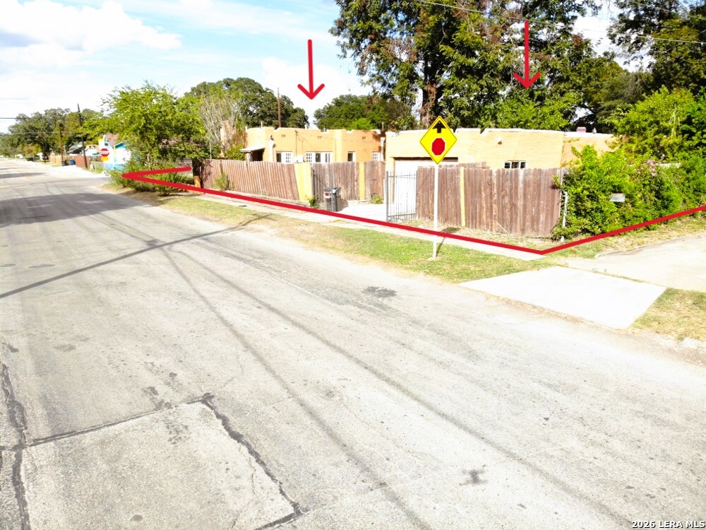 1502 STEVES AVE, San Antonio, TX 78210