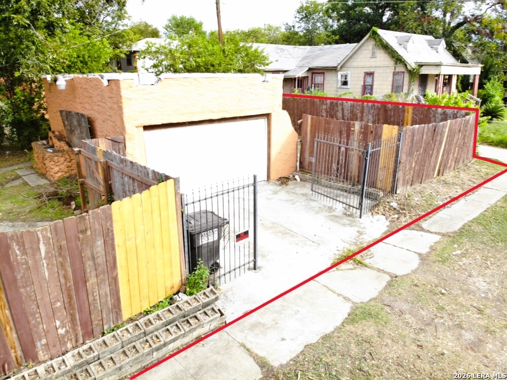 1502 STEVES AVE, San Antonio, TX 78210