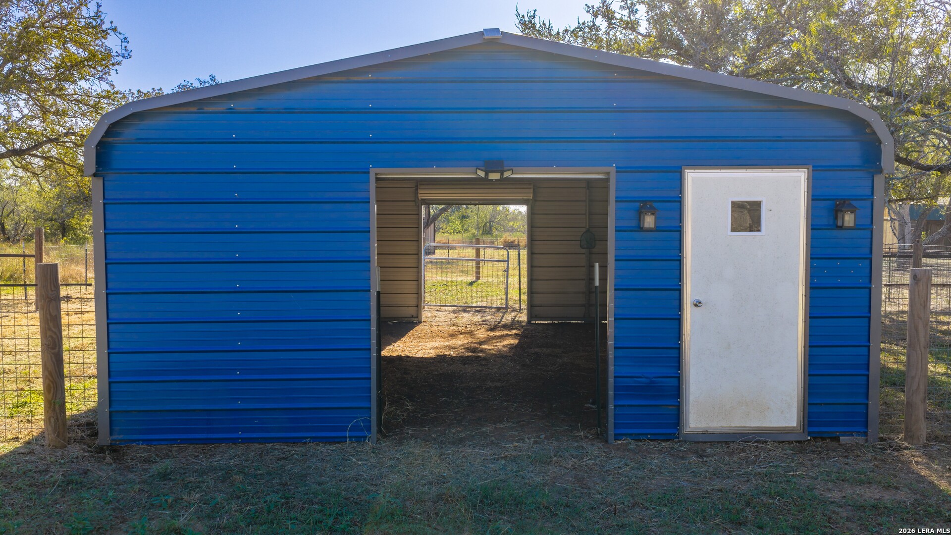 594 Sleepy Meadow, Nixon, TX 78140