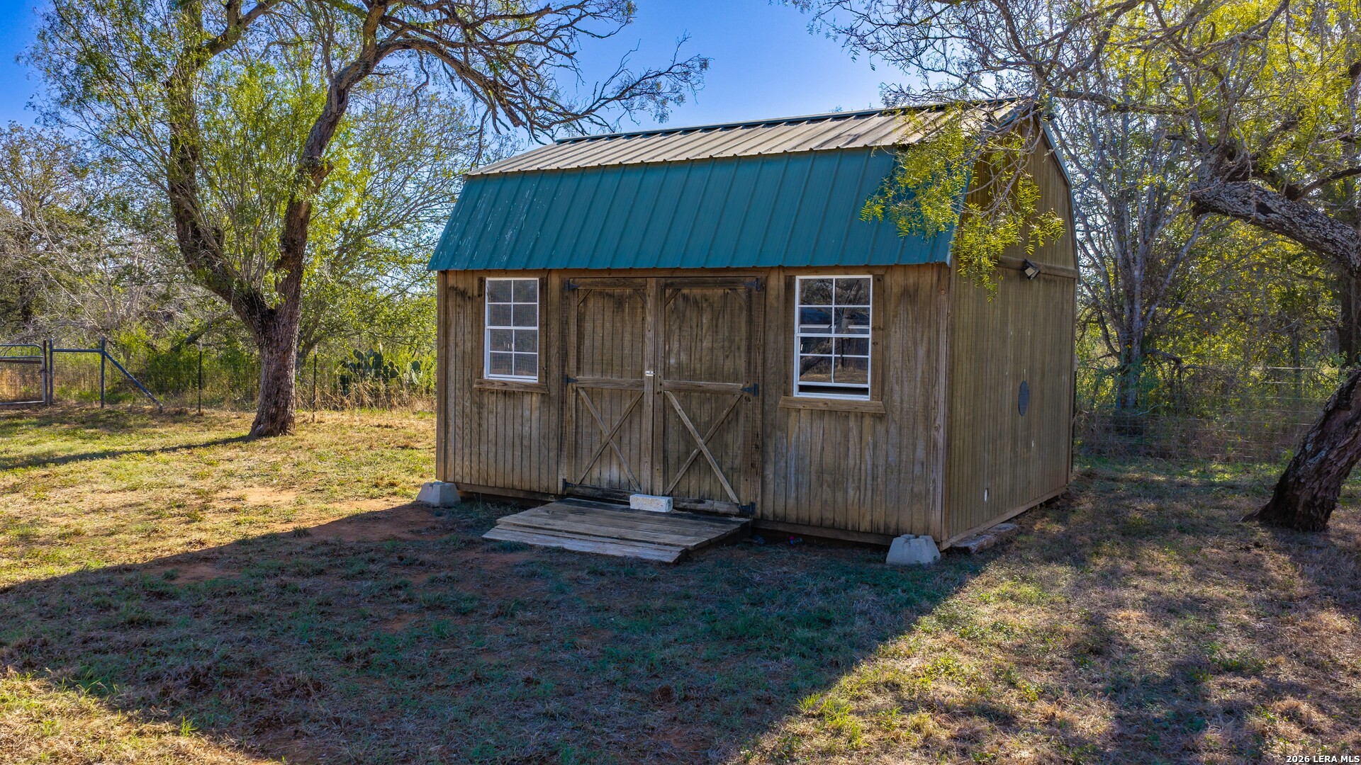 594 Sleepy Meadow, Nixon, TX 78140