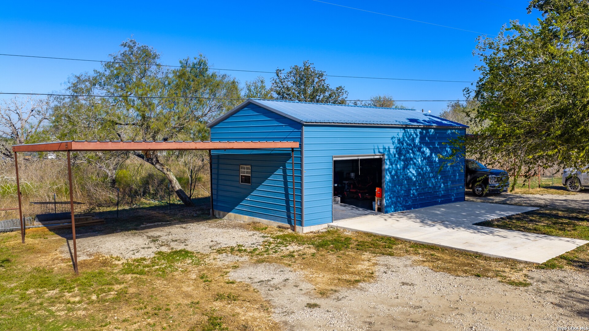 594 Sleepy Meadow, Nixon, TX 78140