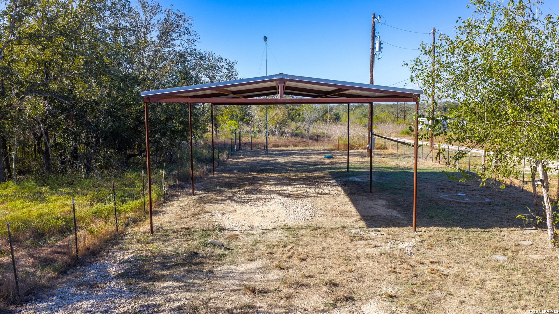 594 Sleepy Meadow, Nixon, TX 78140