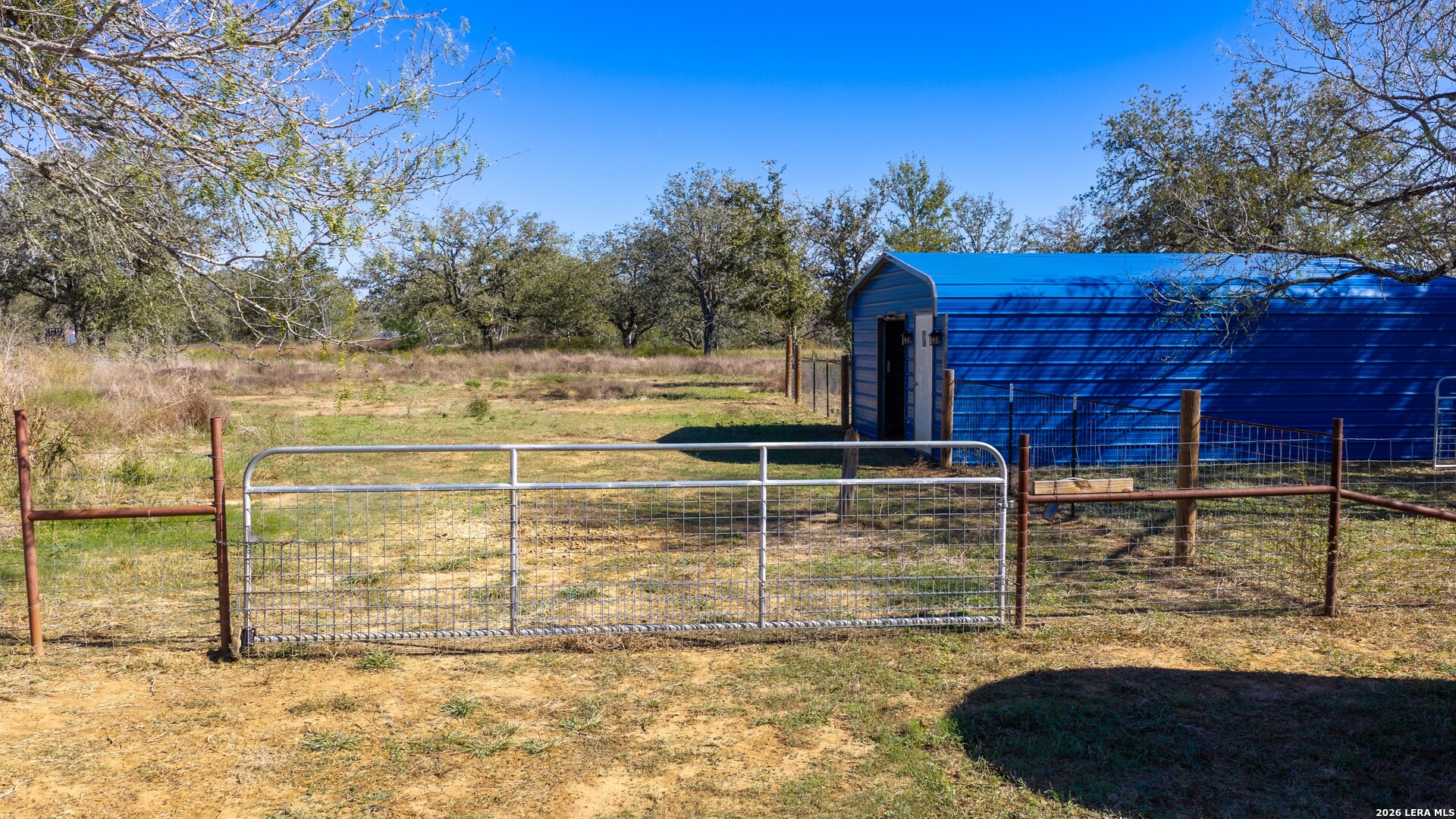 594 Sleepy Meadow, Nixon, TX 78140