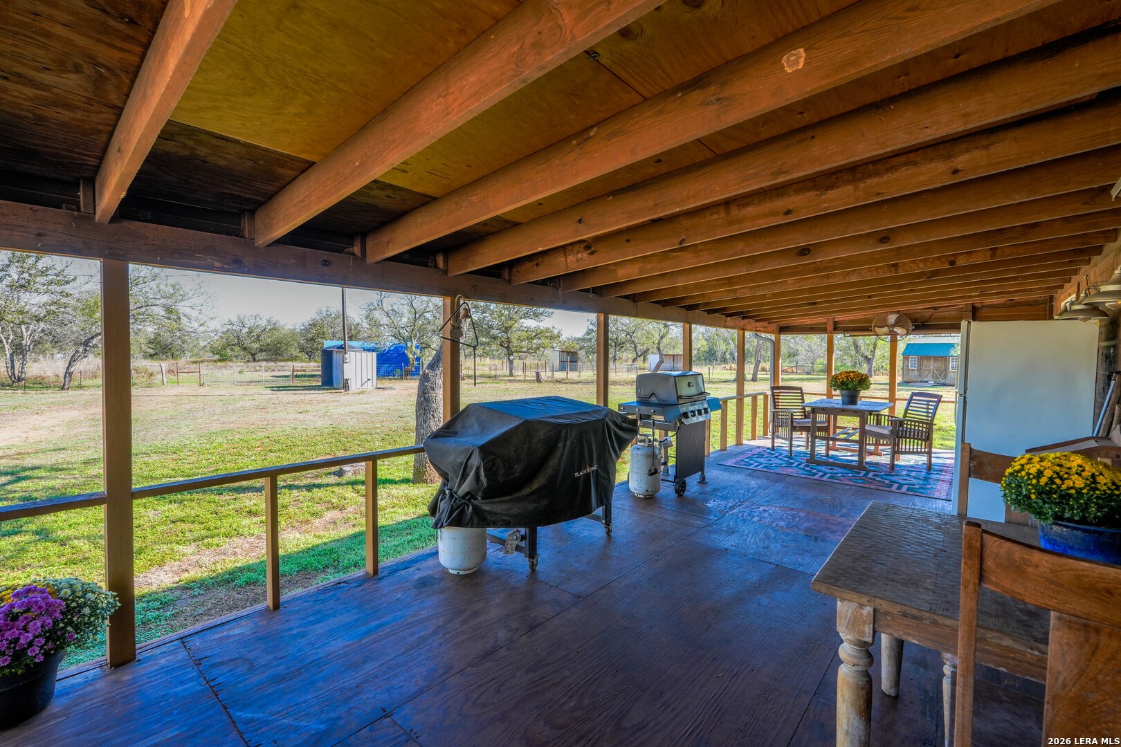 594 Sleepy Meadow, Nixon, TX 78140