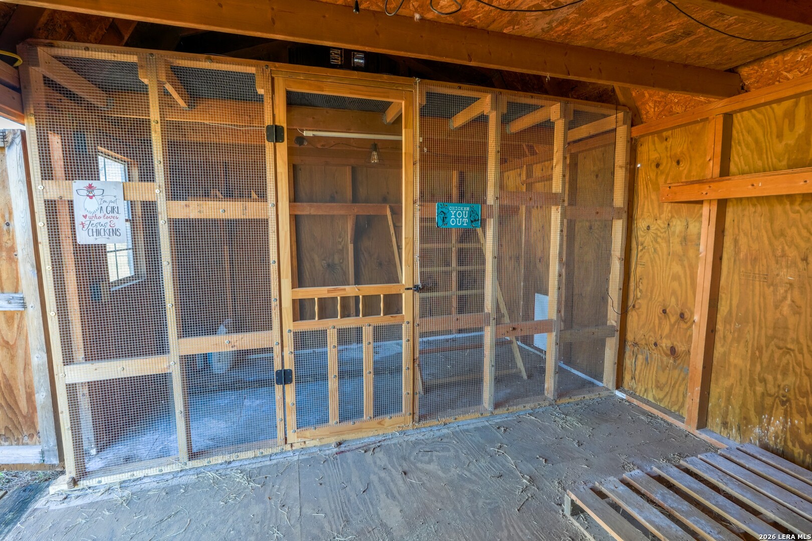 594 Sleepy Meadow, Nixon, TX 78140