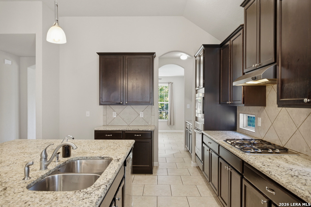 15323 Round Pond Pl, San Antonio, TX 78245