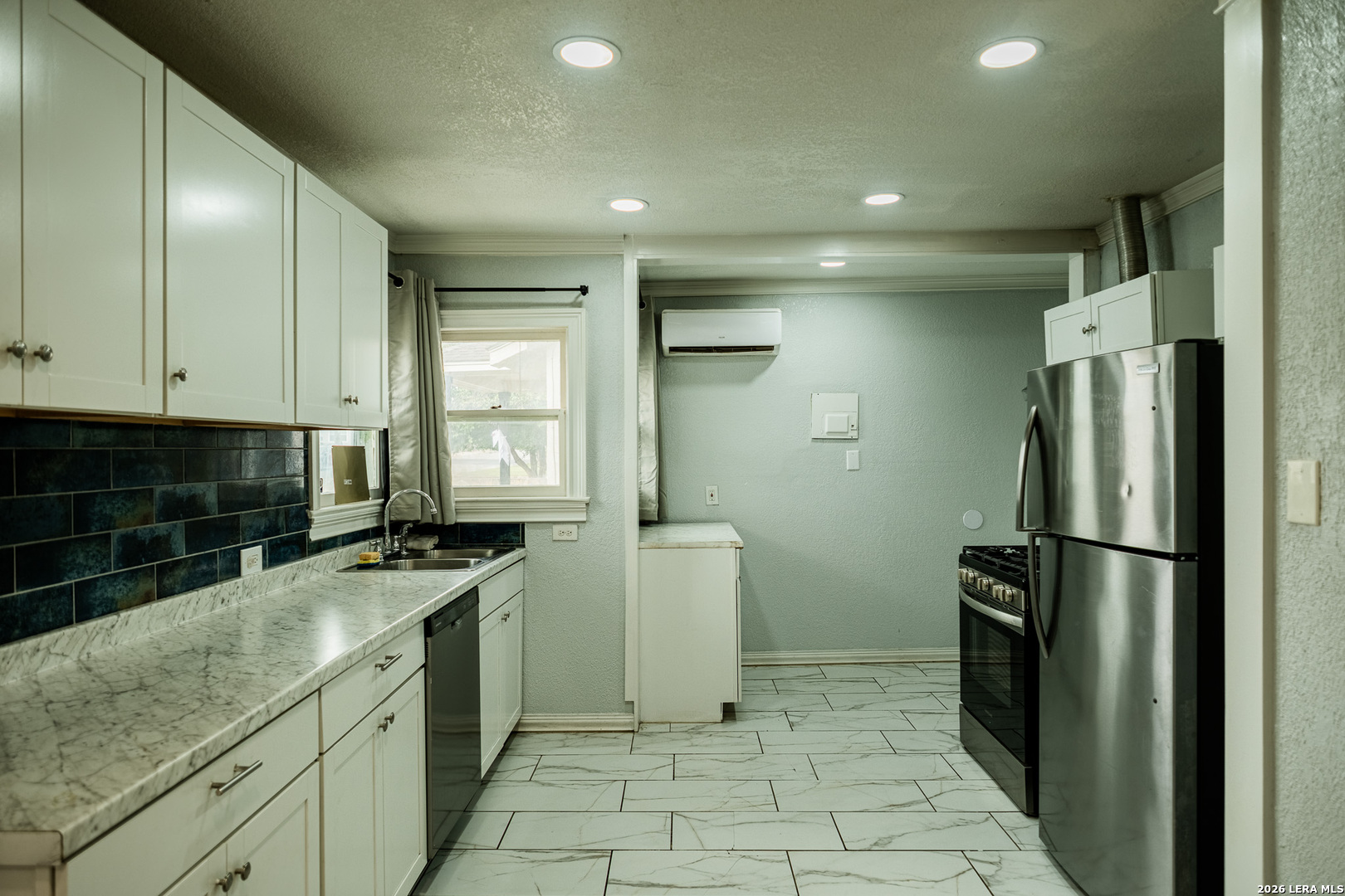 2916 S Gevers St, #A, San Antonio, TX 78210
