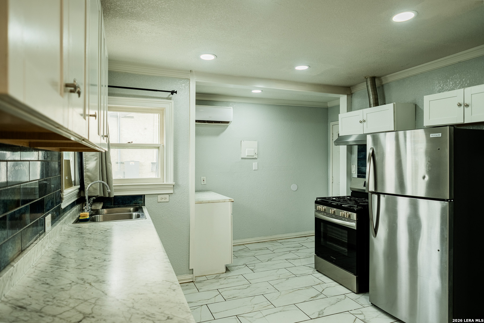 2916 S Gevers St, #A, San Antonio, TX 78210
