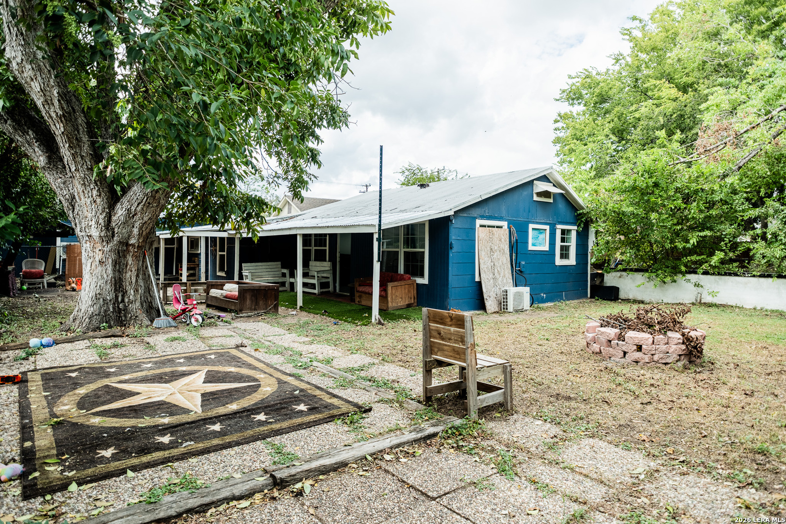 2916 S Gevers St, #A, San Antonio, TX 78210