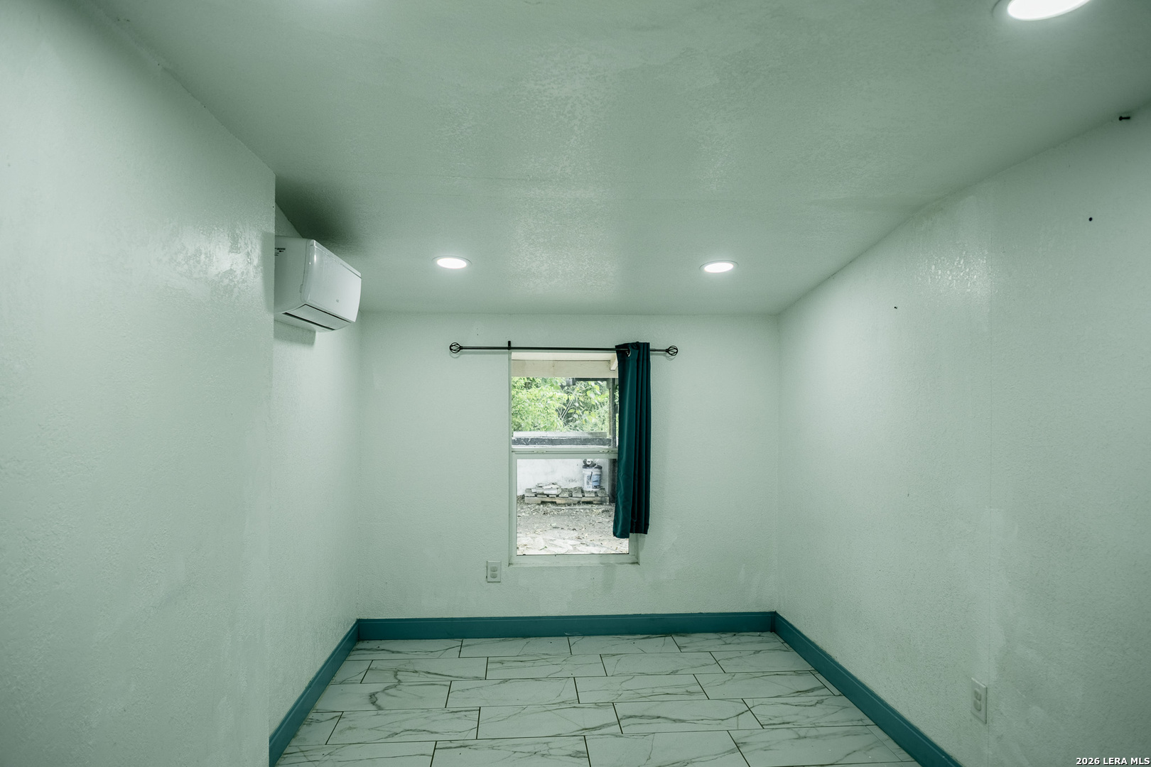 2916 S Gevers St, #B, San Antonio, TX 78210