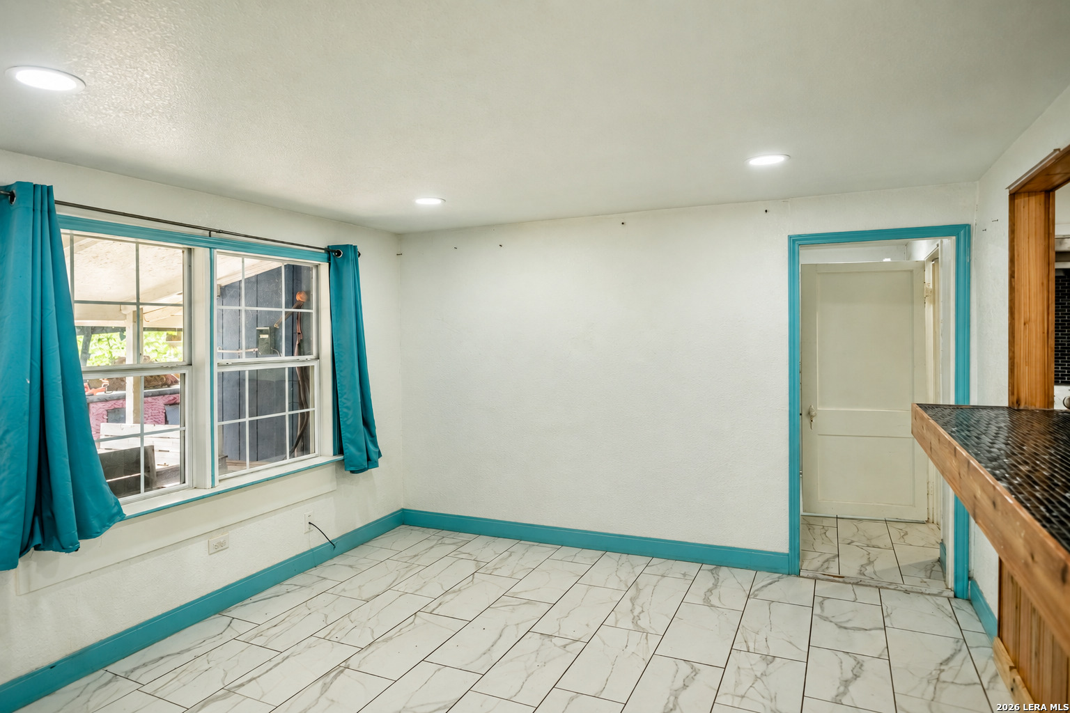 2916 S Gevers St, #B, San Antonio, TX 78210