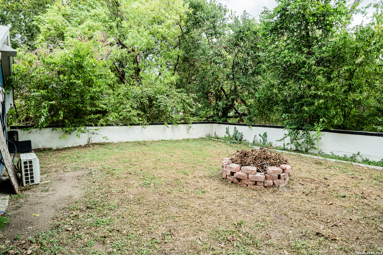 2916 S Gevers St, #B, San Antonio, TX 78210