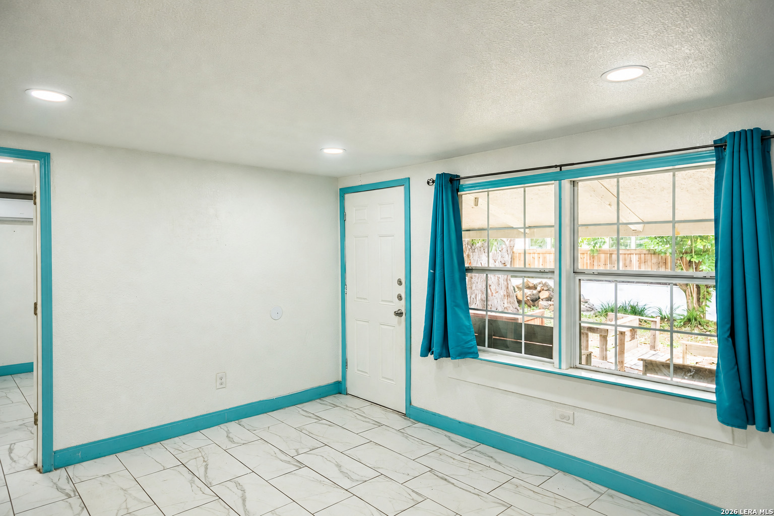 2916 S Gevers St, #B, San Antonio, TX 78210