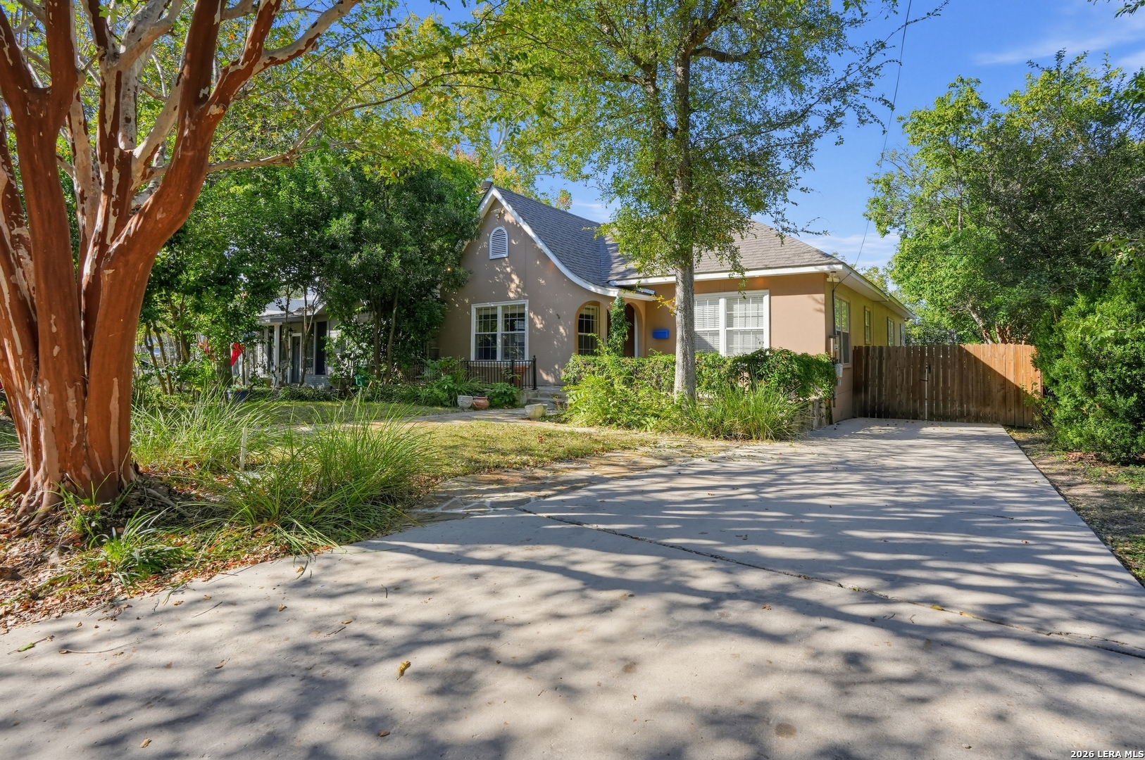 Property photo for 317 CORONA AVE, Alamoheights, TX