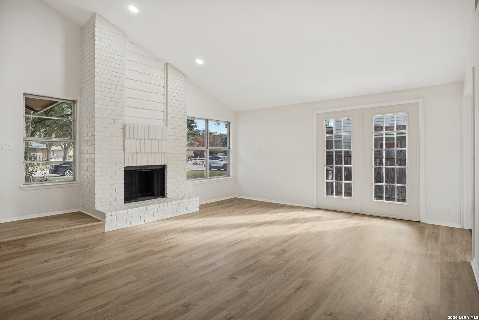 6318 CLUB OAKS ST, San Antonio, TX 78249