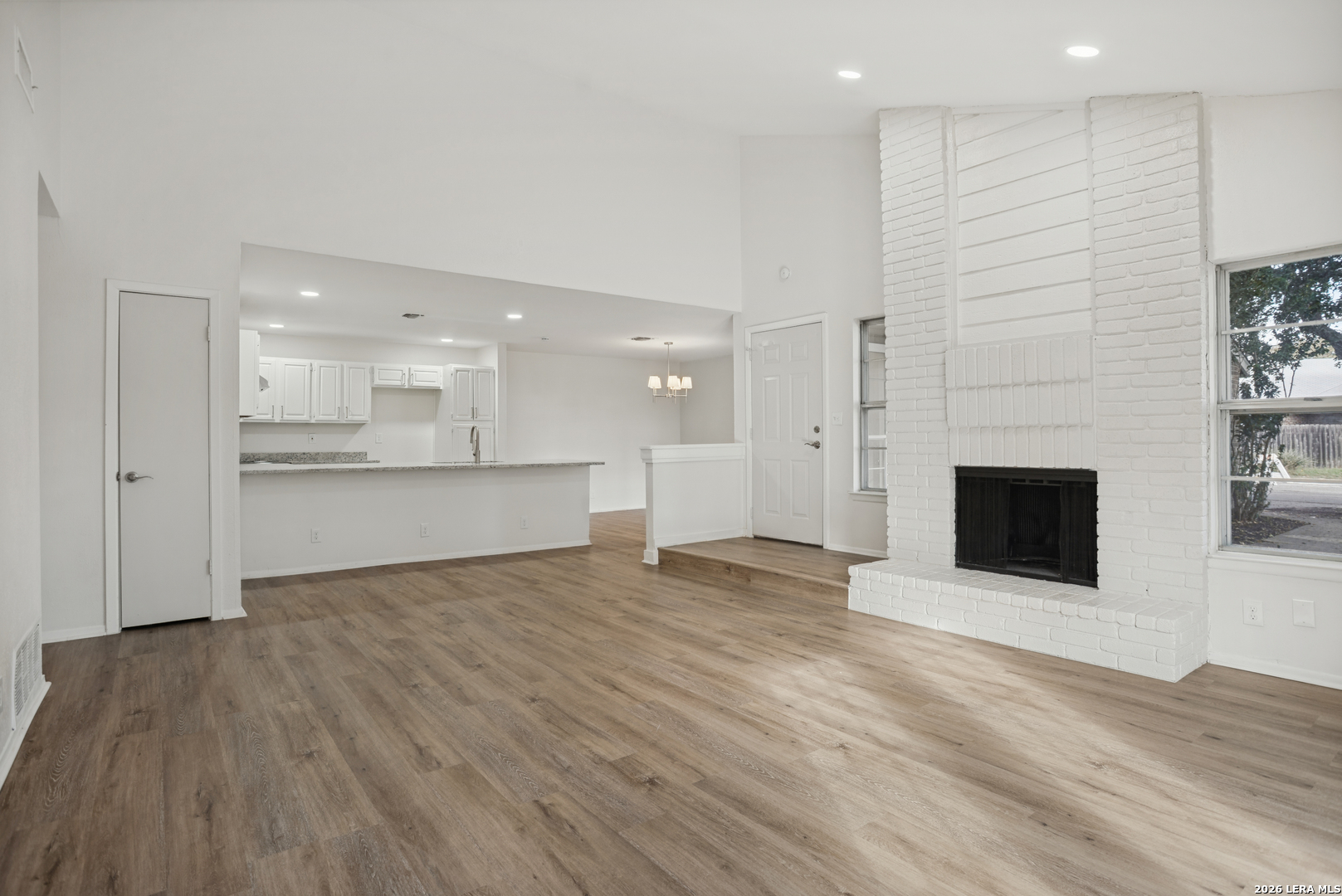 6318 CLUB OAKS ST, San Antonio, TX 78249
