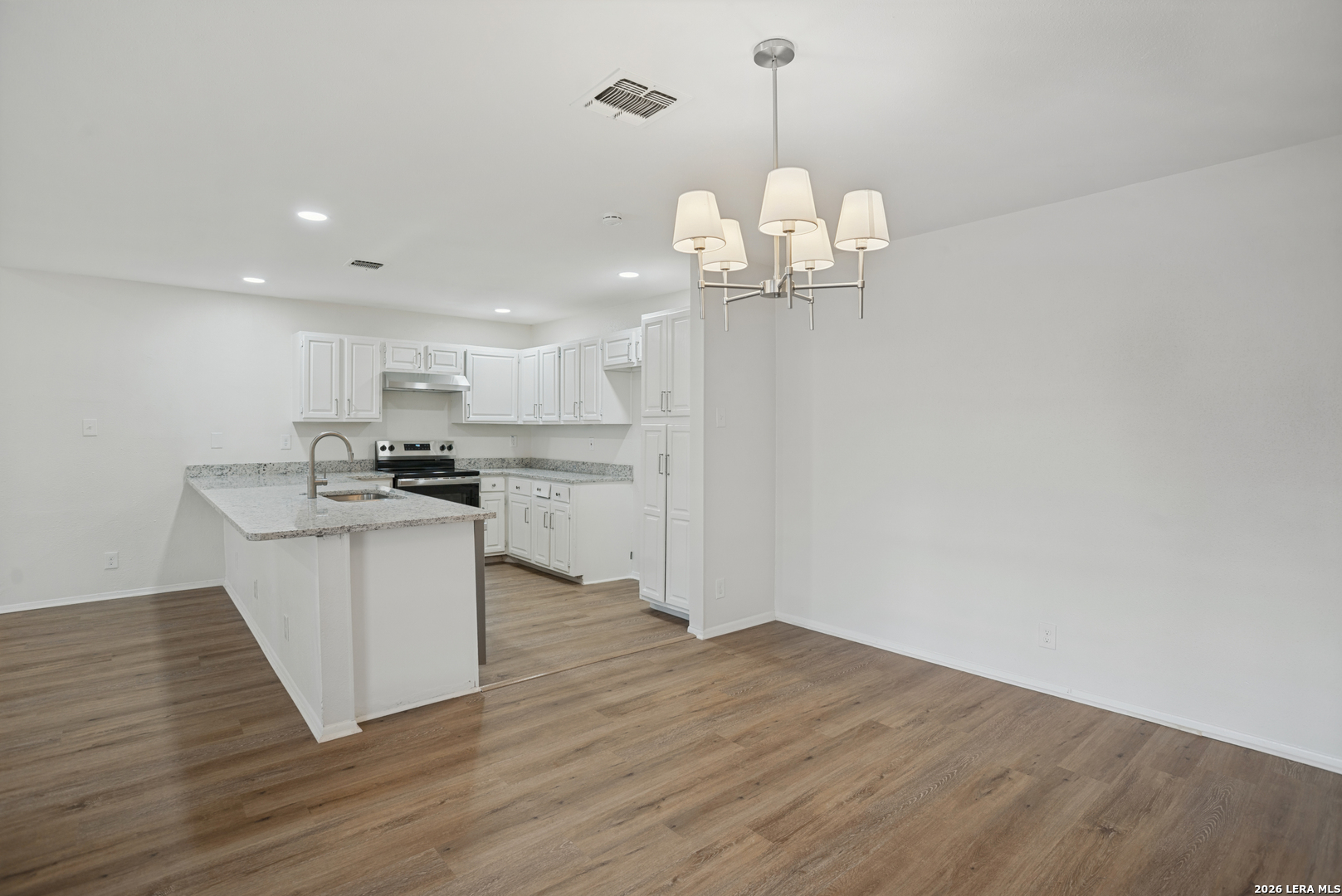 6318 CLUB OAKS ST, San Antonio, TX 78249