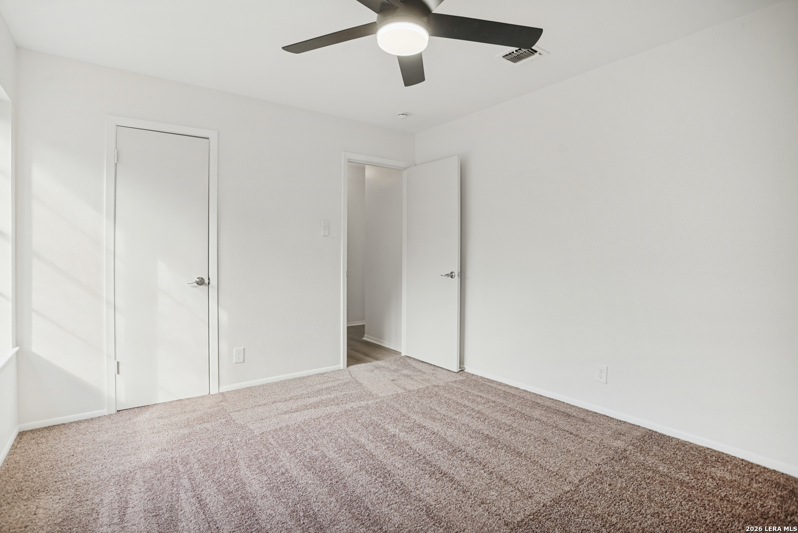 6318 CLUB OAKS ST, San Antonio, TX 78249