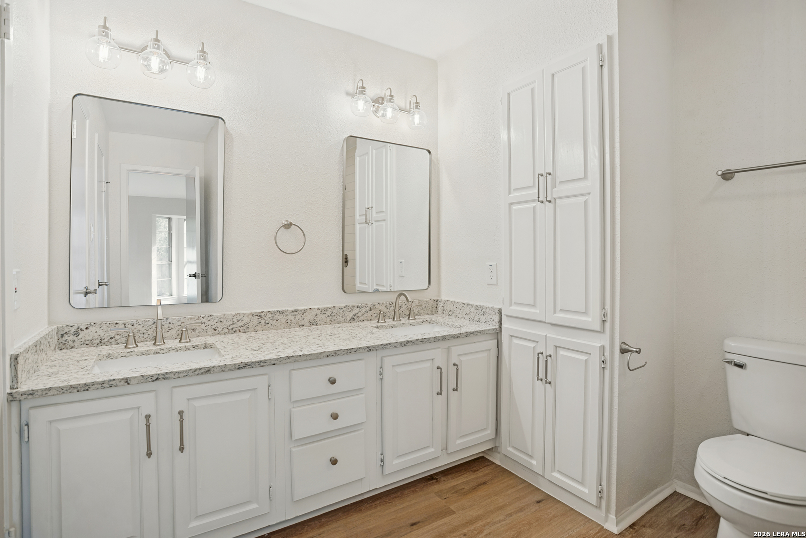 6318 CLUB OAKS ST, San Antonio, TX 78249
