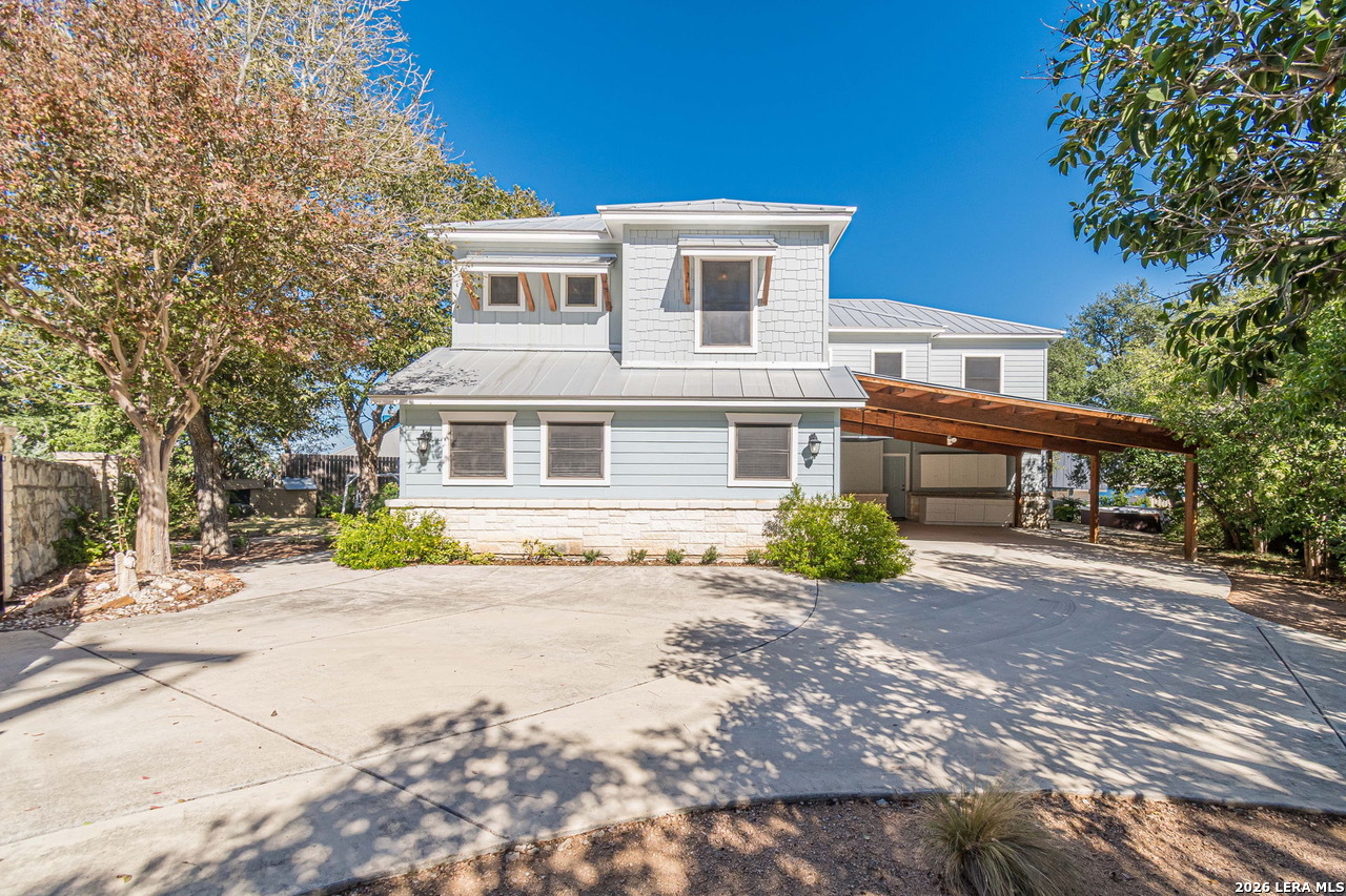1950 TRIPLE PEAK DR, Canyon Lake, TX 78133