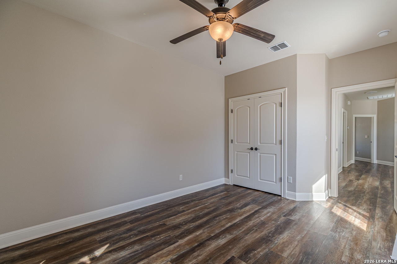 1950 TRIPLE PEAK DR, Canyon Lake, TX 78133