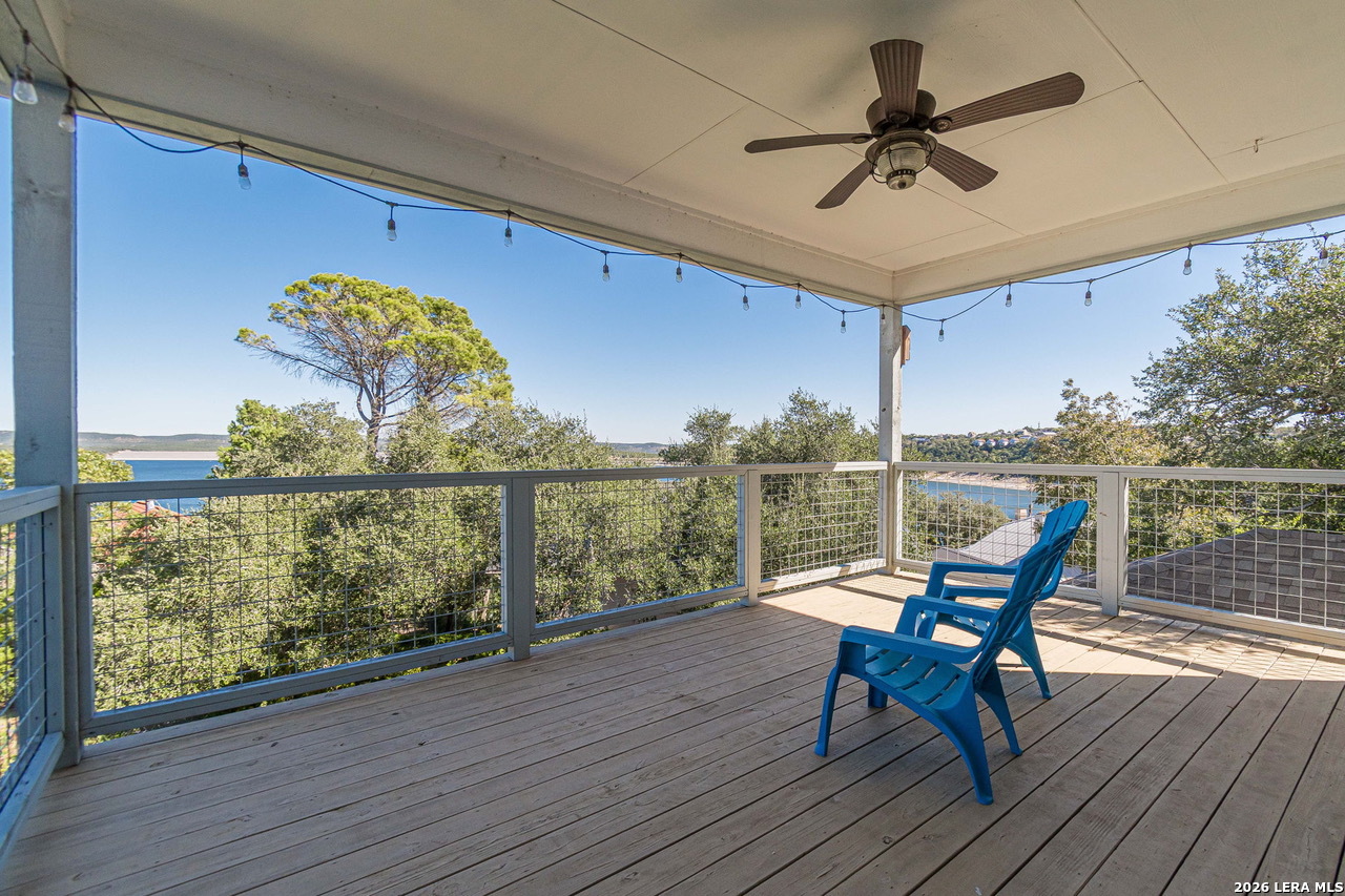 1950 TRIPLE PEAK DR, Canyon Lake, TX 78133