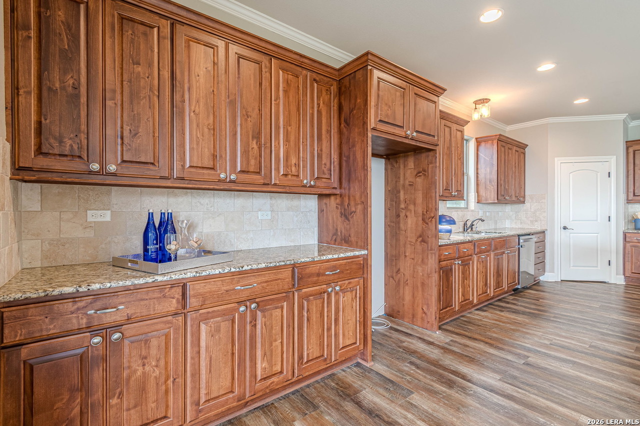 1950 TRIPLE PEAK DR, Canyon Lake, TX 78133