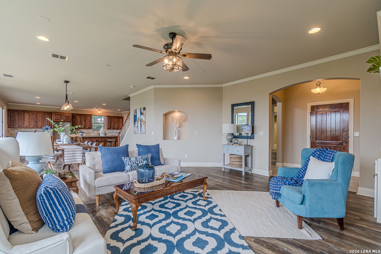 1950 TRIPLE PEAK DR, Canyon Lake, TX 78133