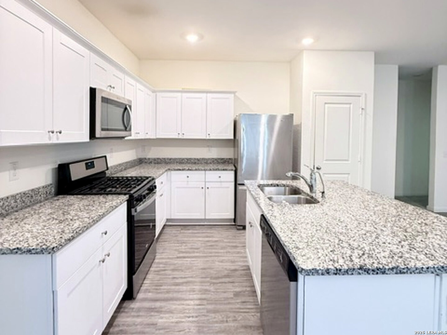 13555 Lunar Light, St Hedwig, TX 78152
