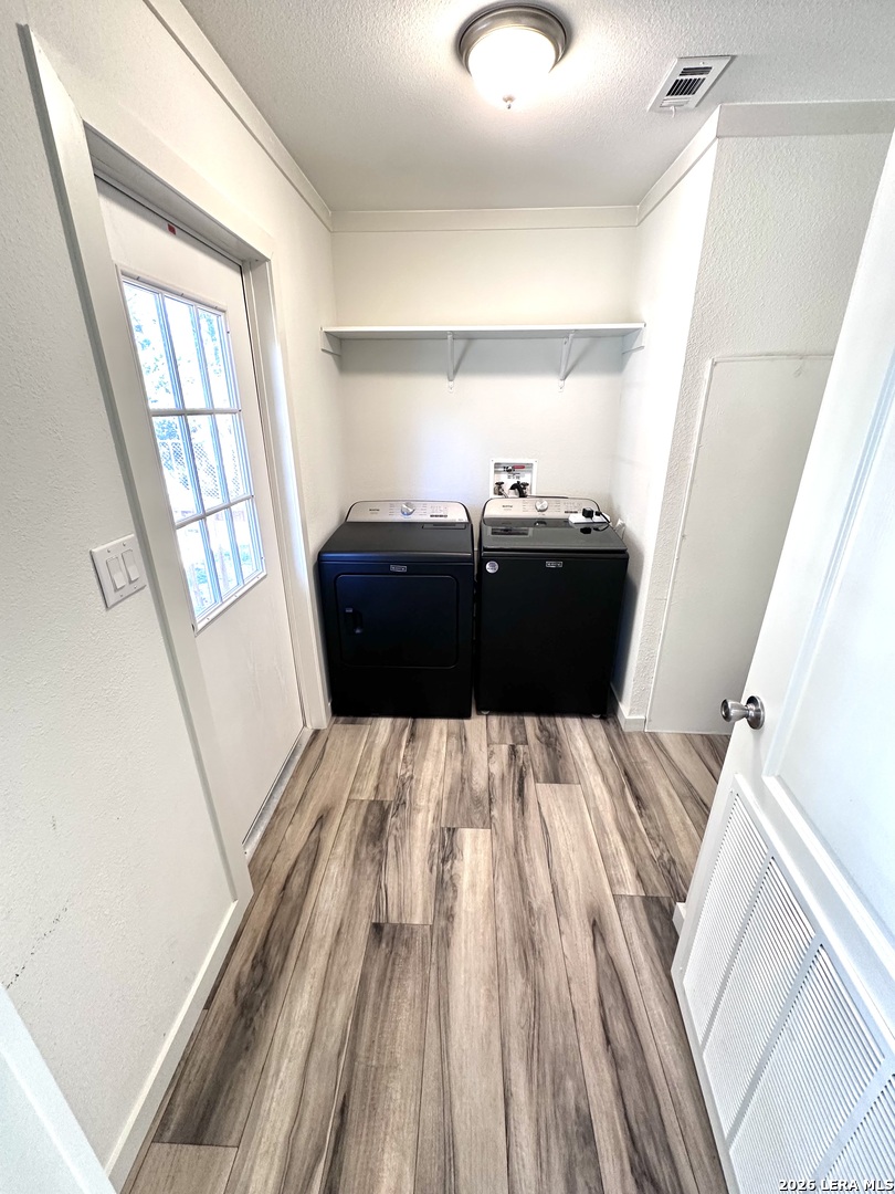 882 Spur Rd, Lakehills, TX 78063