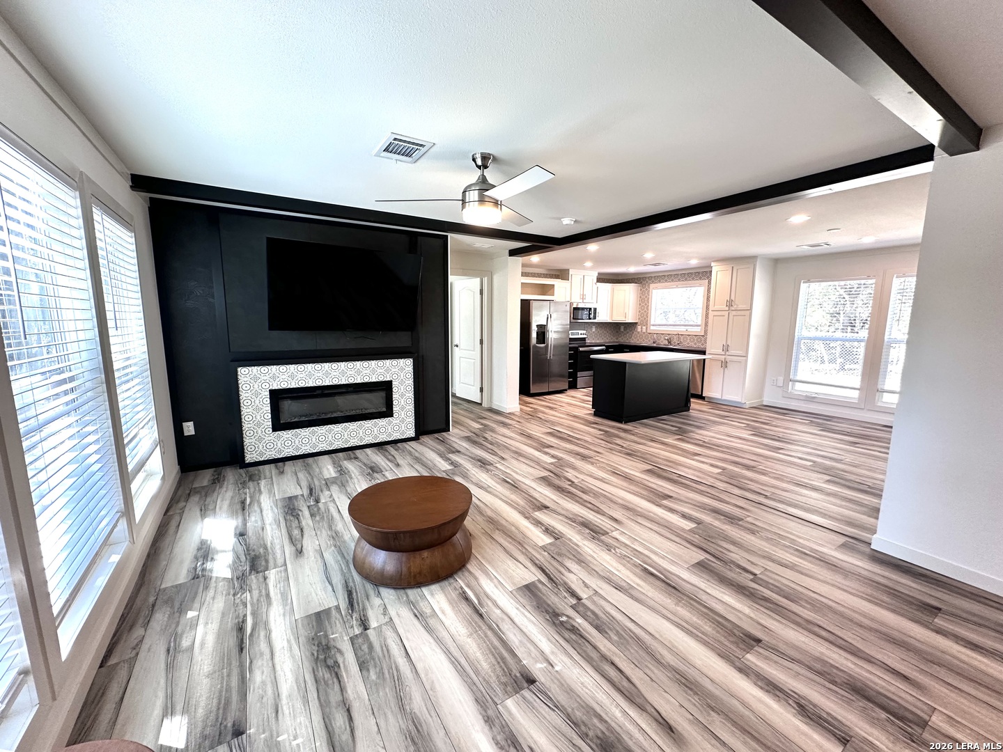882 Spur Rd, Lakehills, TX 78063