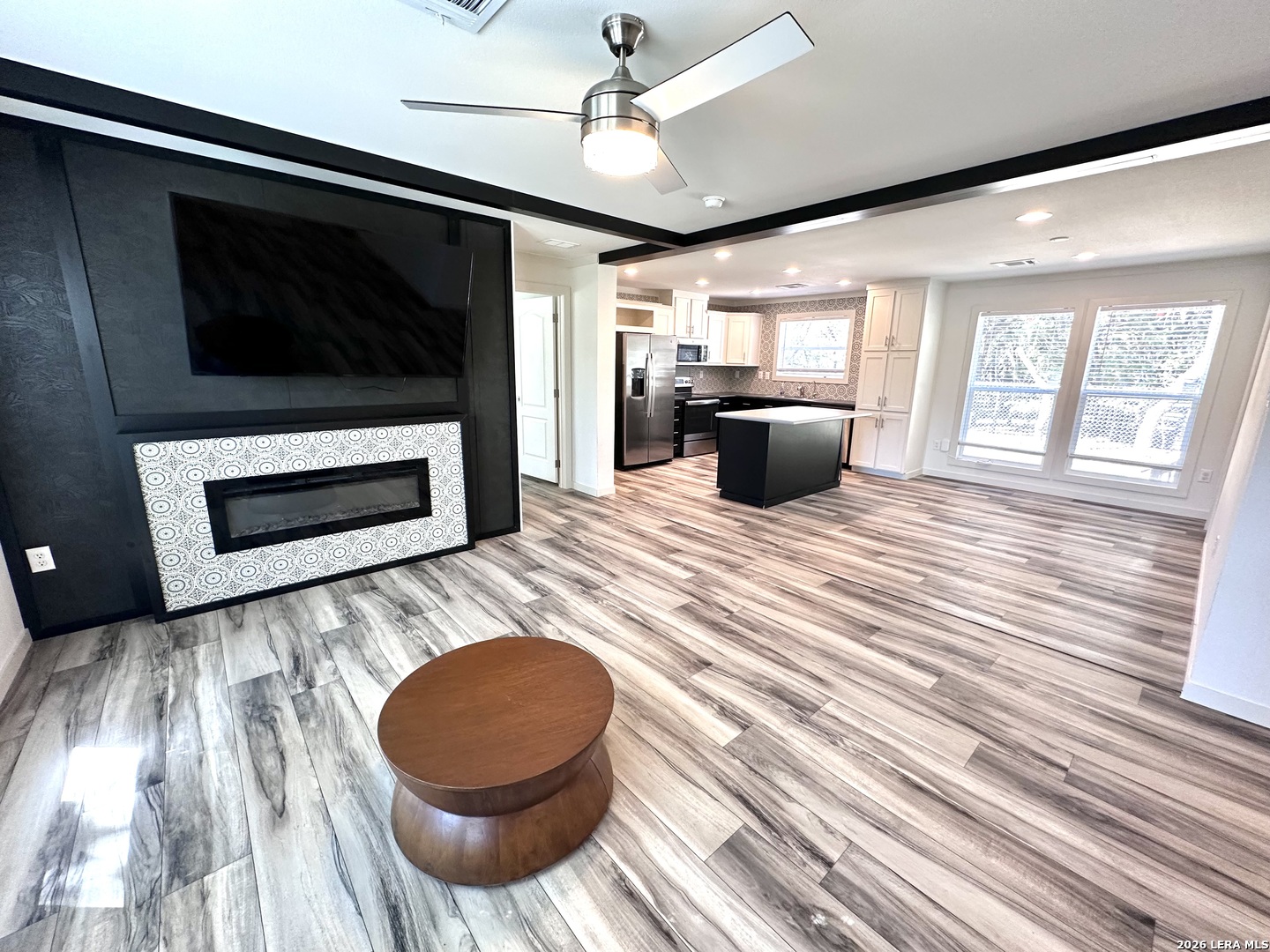 882 Spur Rd, Lakehills, TX 78063