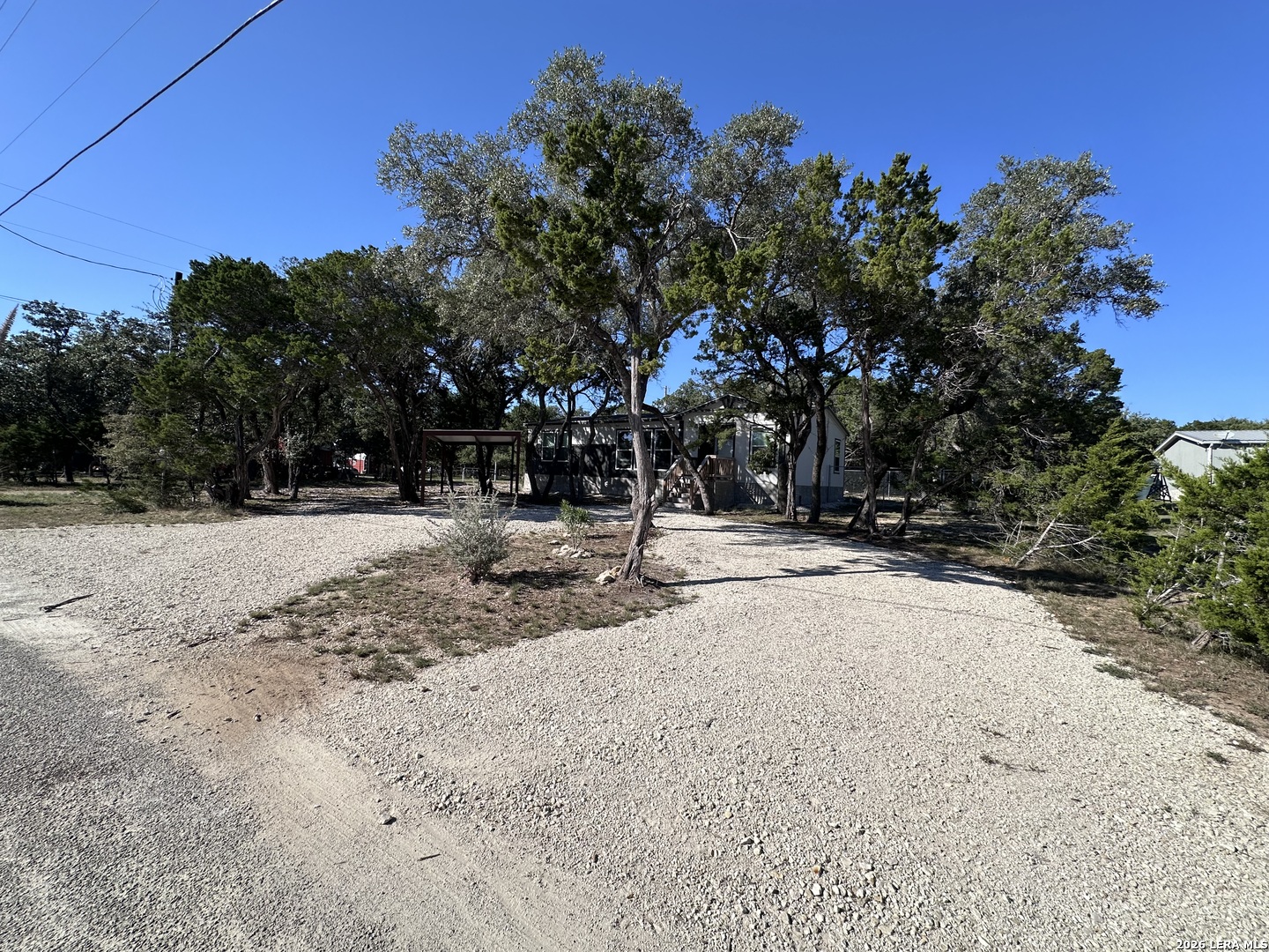 882 Spur Rd, Lakehills, TX 78063