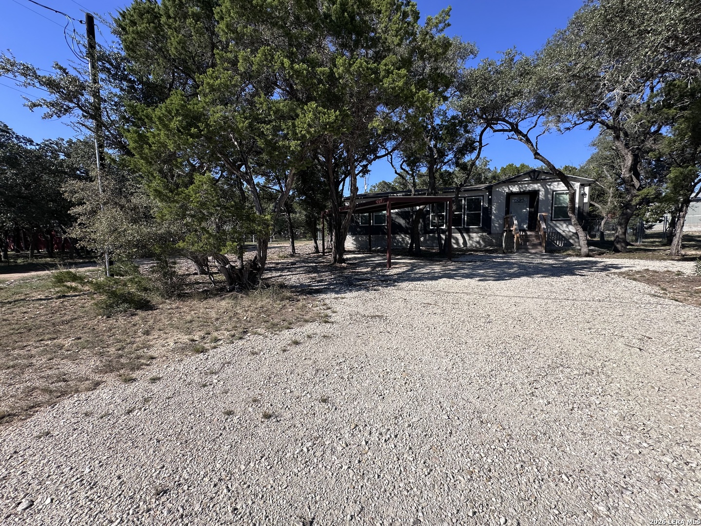 882 Spur Rd, Lakehills, TX 78063