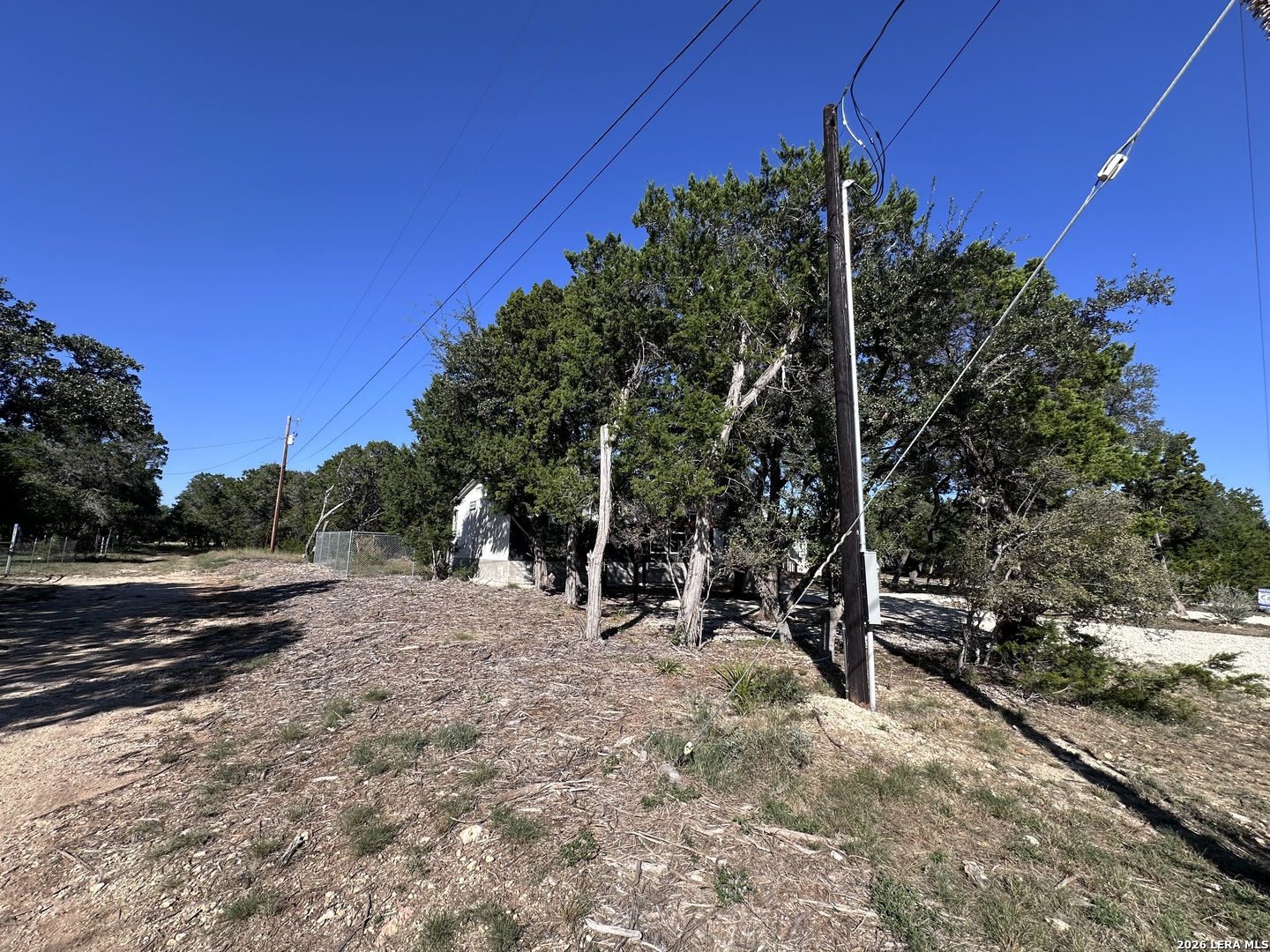 882 Spur Rd, Lakehills, TX 78063