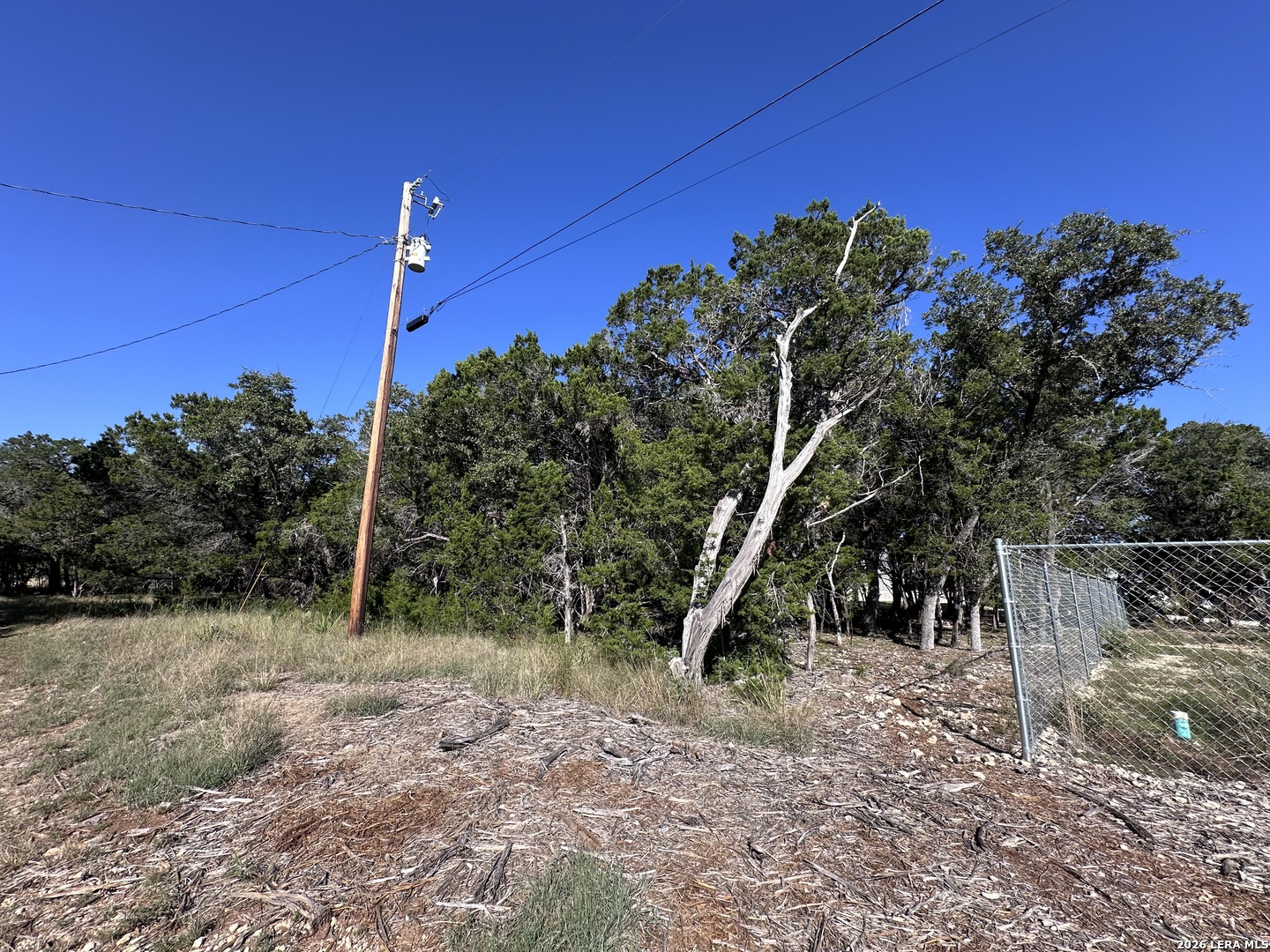 882 Spur Rd, Lakehills, TX 78063