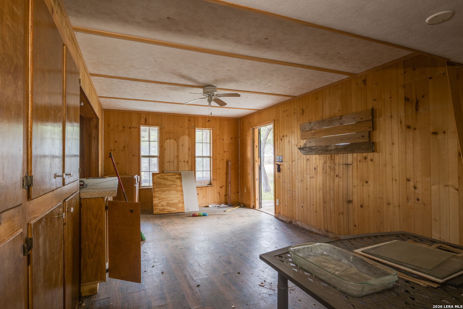 824 JUNIPER RD, Tarpley, TX 78883